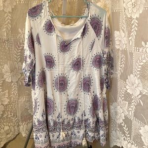 Entro dress with beautiful hints of color!Size large.